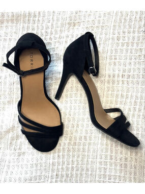 EUC Torrid Black Faux Suede Strappy Stiletto Sandals SZ 10.5WW Extra-Wide Width